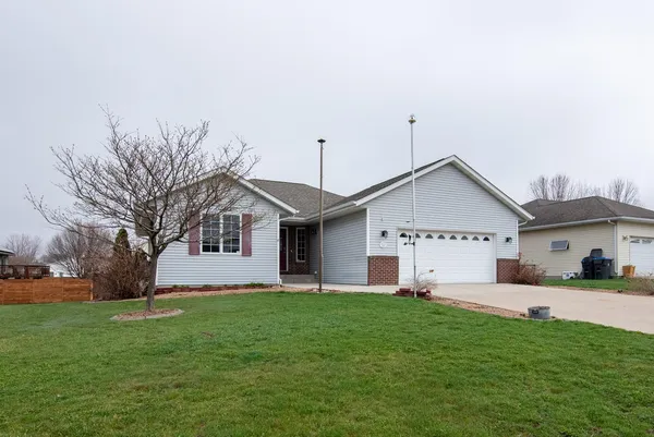$369,800 | 104 Cole Court, Mankato, MN 56001