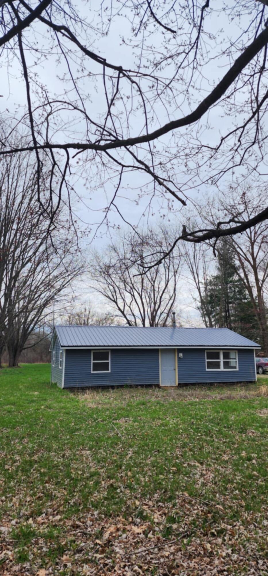 1495 Miner Road Crystal, MI 48818 - Photo 3 of 14 4a7c38ba-8e70-4364-8a7d-882d7e67001c