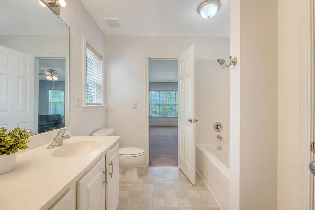 $424,000 | 122 Balsam Circle, Summerville, SC 29485