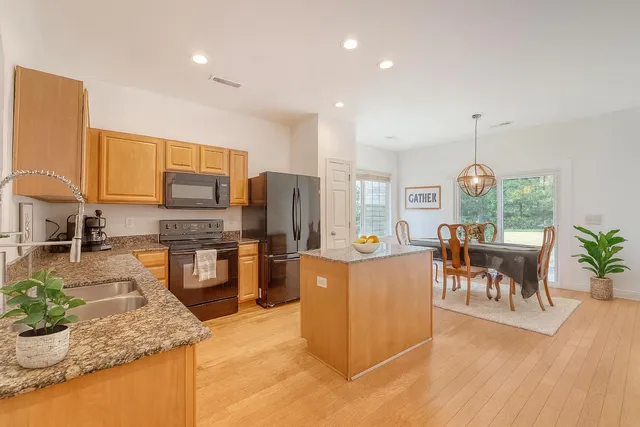 $424,000 | 122 Balsam Circle, Summerville, SC 29485