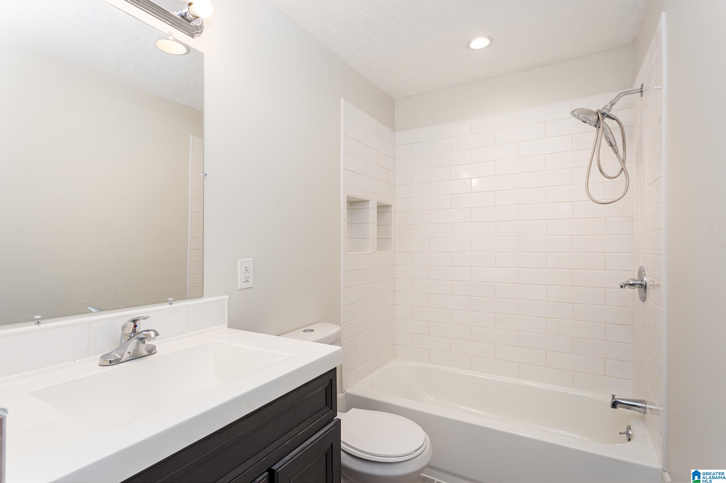 200 Saunders Avenue Anniston, AL 36201 - Photo 15 of 27