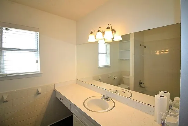 $1,995 | 8228 County Road 1004, Joshua, TX 76058