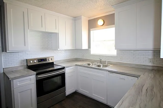 $1,995 | 8228 County Road 1004, Joshua, TX 76058