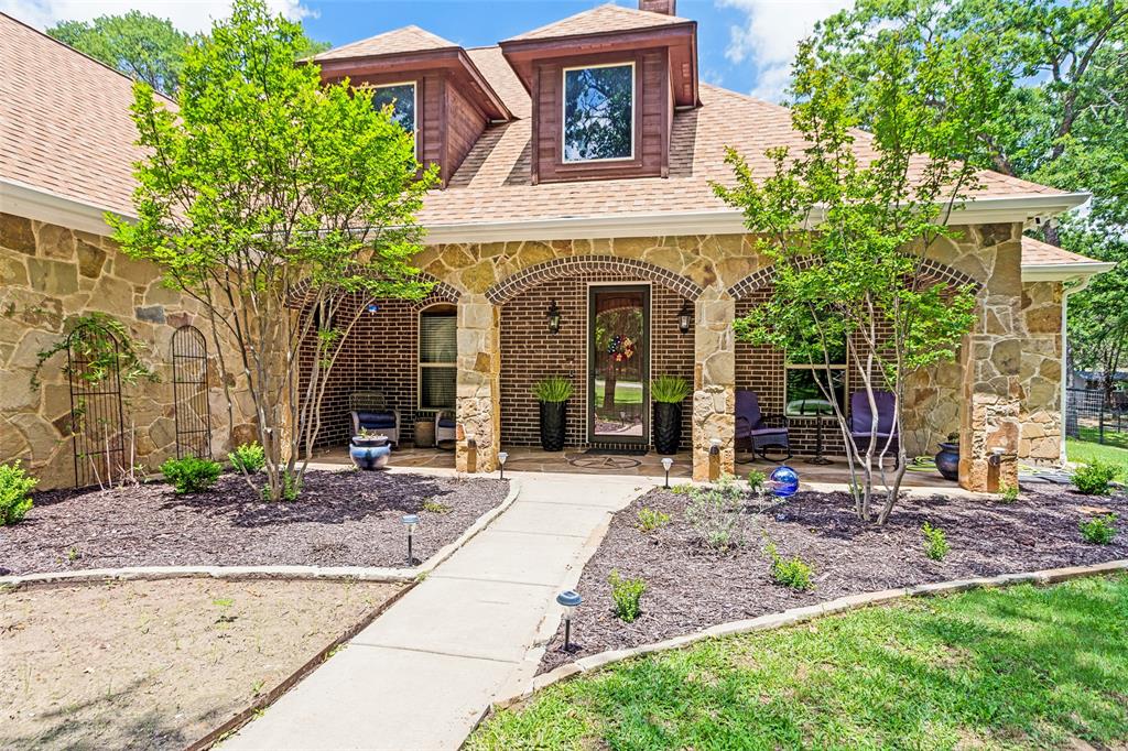 207 Overton Ridge Circle Weatherford, TX 76088 - Photo 2 of 25