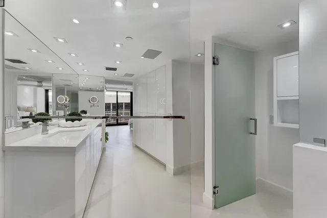 $1,995,000 | 3360 South Ocean Boulevard, Unit 5 G II, Palm Beach, FL 33480