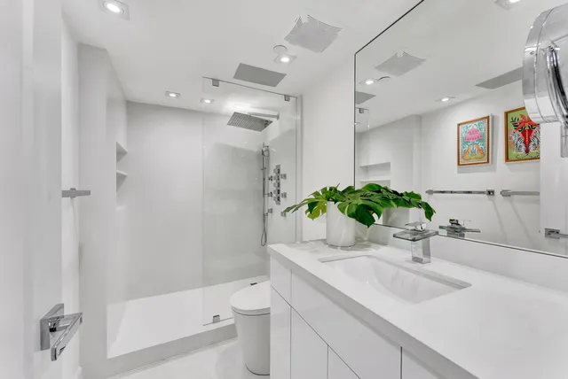 $1,995,000 | 3360 South Ocean Boulevard, Unit 5 G II, Palm Beach, FL 33480