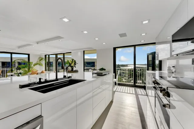 $1,995,000 | 3360 South Ocean Boulevard, Unit 5 G II, Palm Beach, FL 33480