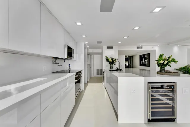 $1,995,000 | 3360 South Ocean Boulevard, Unit 5 G II, Palm Beach, FL 33480