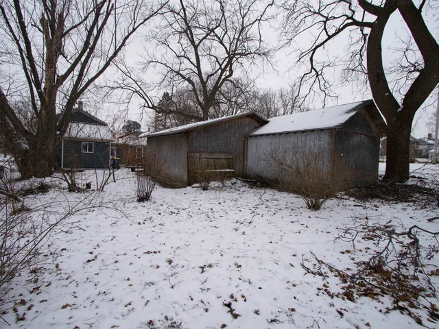 $99,000 | 715 17th Street, Monroe, WI 53566