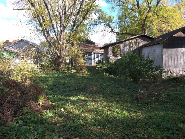 $99,000 | 715 17th Street, Monroe, WI 53566