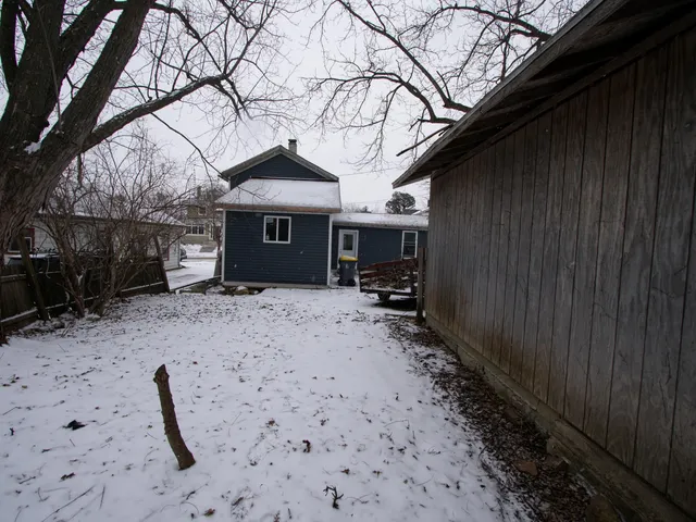 $99,000 | 715 17th Street, Monroe, WI 53566