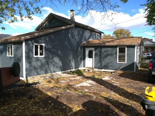 $99,000 | 715 17th Street, Monroe, WI 53566