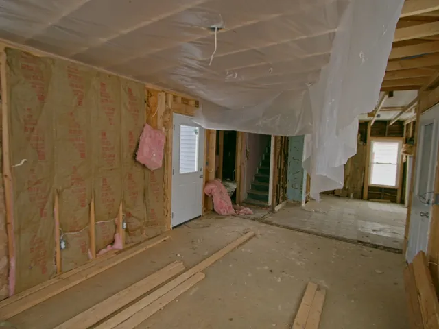 $99,000 | 715 17th Street, Monroe, WI 53566