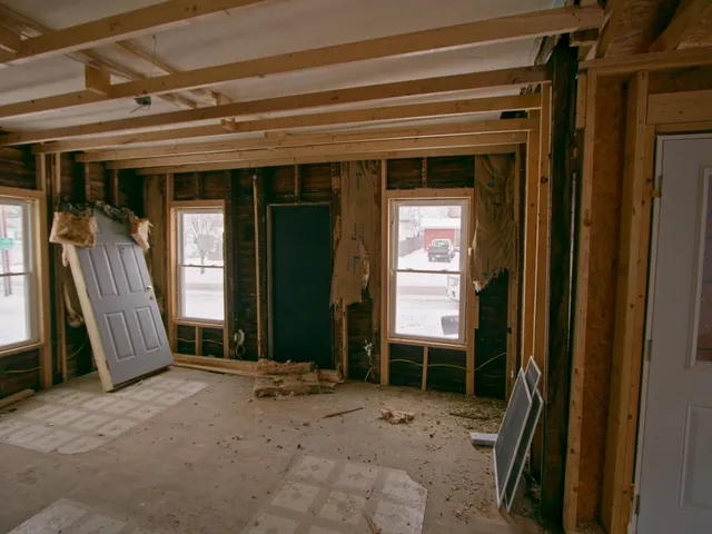 $99,000 | 715 17th Street, Monroe, WI 53566