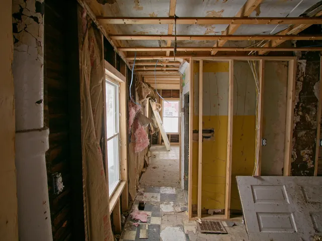 $99,000 | 715 17th Street, Monroe, WI 53566