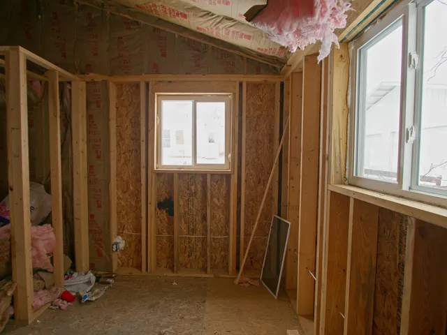 $99,000 | 715 17th Street, Monroe, WI 53566