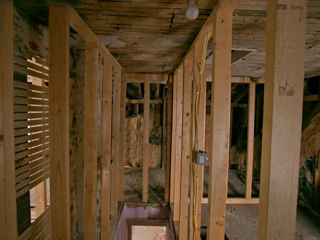 $99,000 | 715 17th Street, Monroe, WI 53566