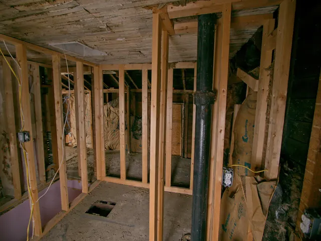 $99,000 | 715 17th Street, Monroe, WI 53566