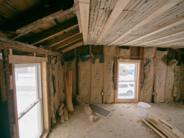 $99,000 | 715 17th Street, Monroe, WI 53566