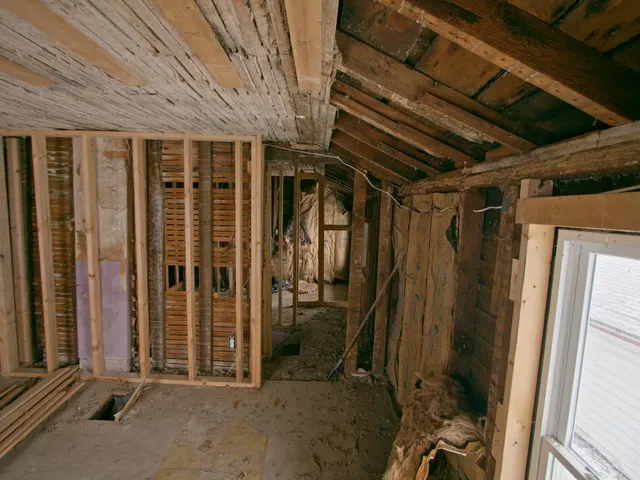 $99,000 | 715 17th Street, Monroe, WI 53566