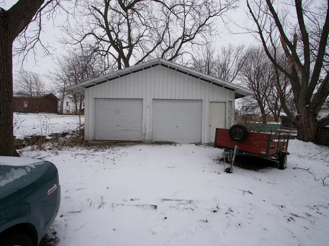 $99,000 | 715 17th Street, Monroe, WI 53566