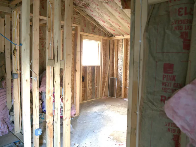 $99,000 | 715 17th Street, Monroe, WI 53566