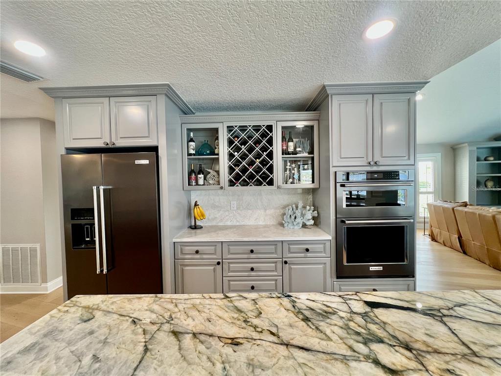 5806 Cruiser Way Tampa, FL 33615 - Photo 14 of 98