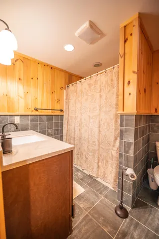 $899,000 | 38 Bears Den Road, West Dover, VT 05356