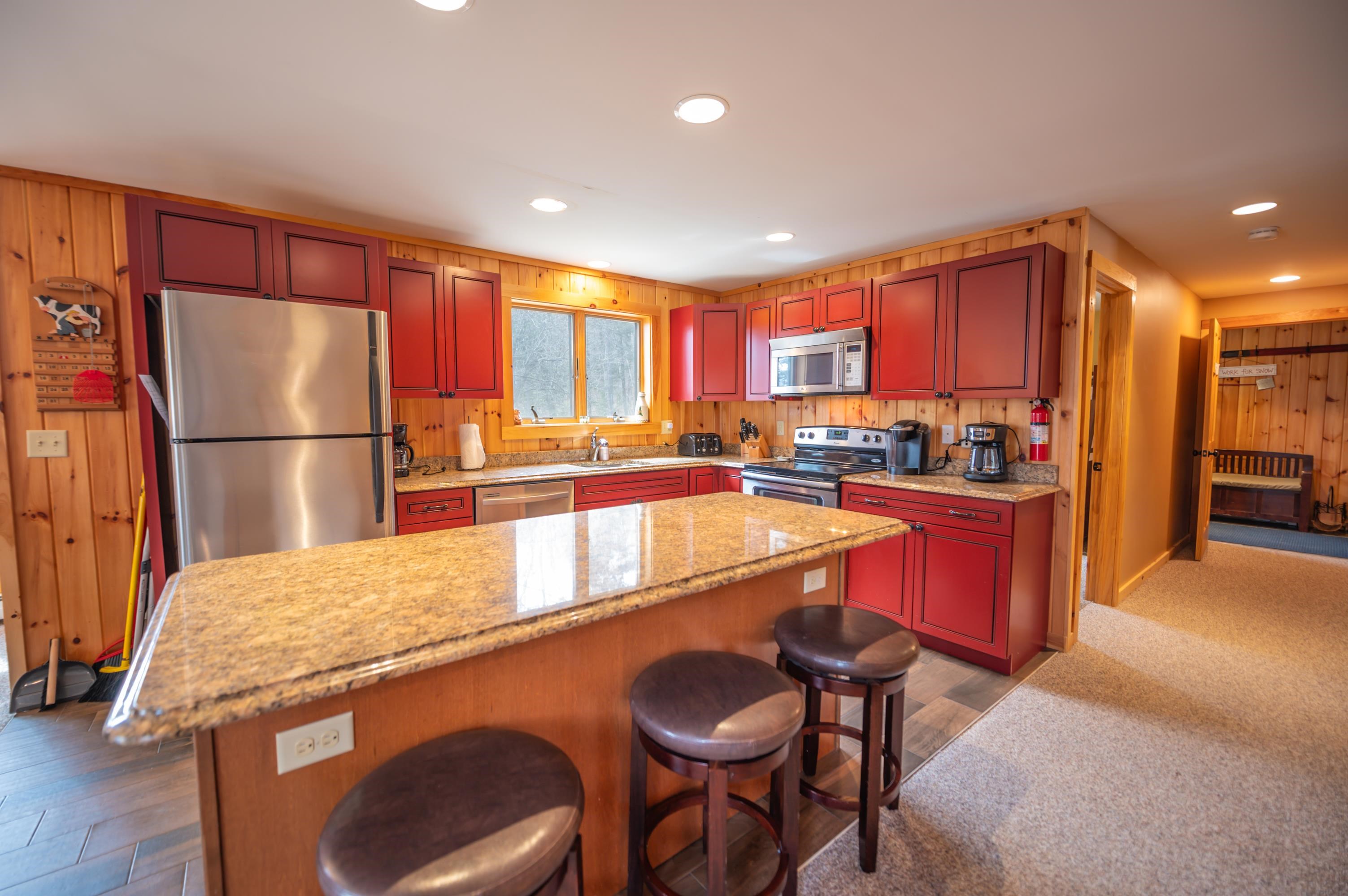 38 Bears Den Road West Dover, VT 05356 - Photo 4 of 33