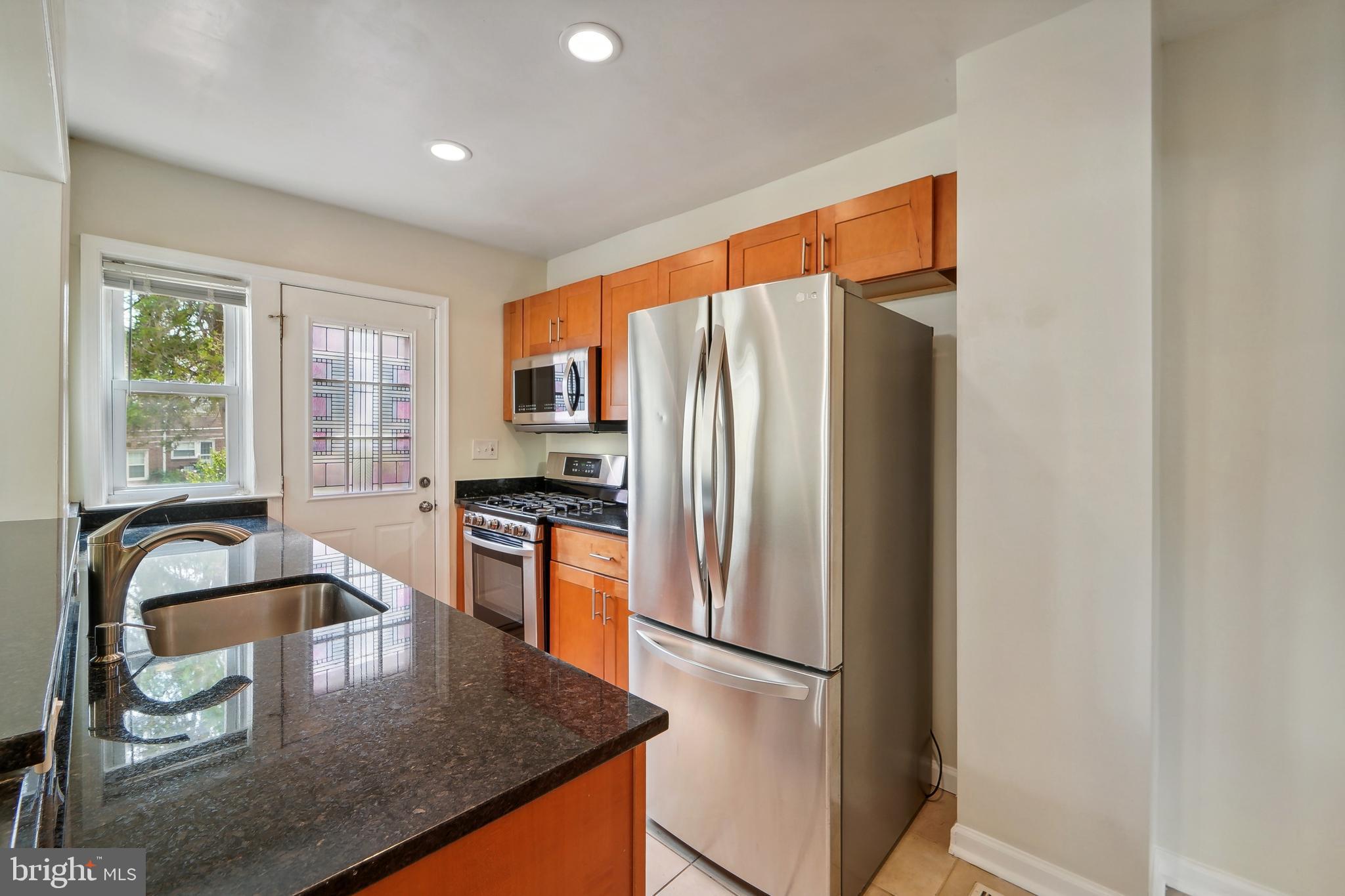 1875 Loch Shiel Road Towson, MD 21286 - Photo 13 of 40 Kitchen