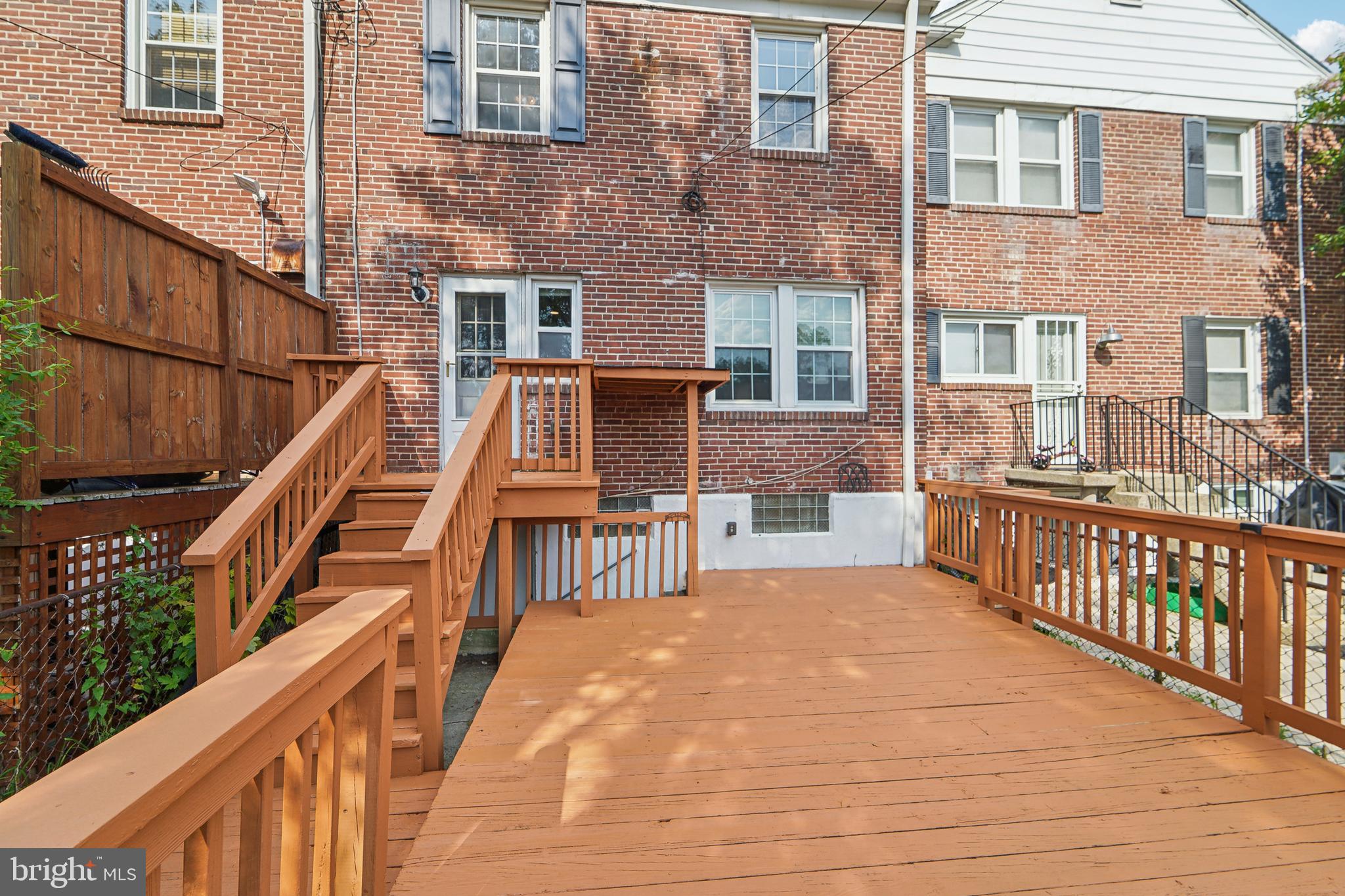 1875 Loch Shiel Road Towson, MD 21286 - Photo 32 of 40 Deck