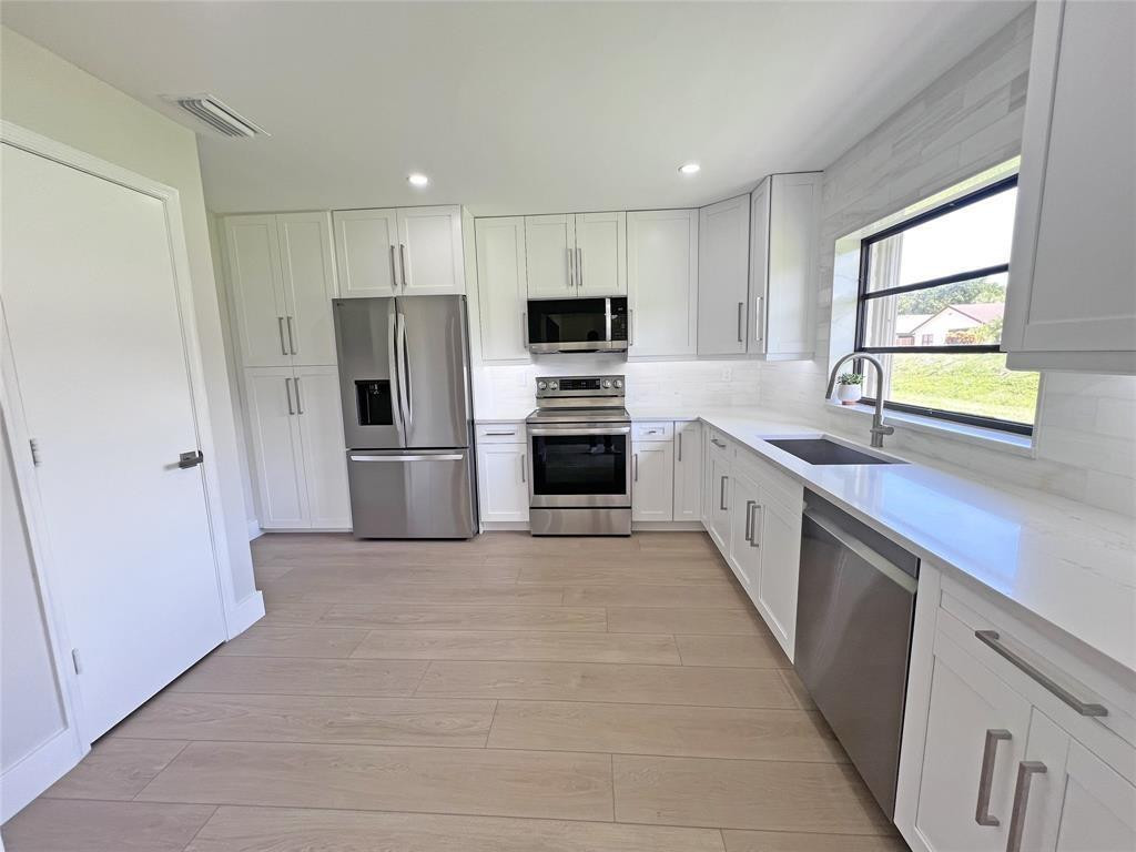 4866 Equestrian Road, Unit B Boynton Beach, FL 33436 - Photo 5 of 35 Photo 5