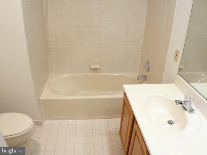 3535 Rippling Way Laurel, MD 20724 - Photo 8 of 28 Hall Bath