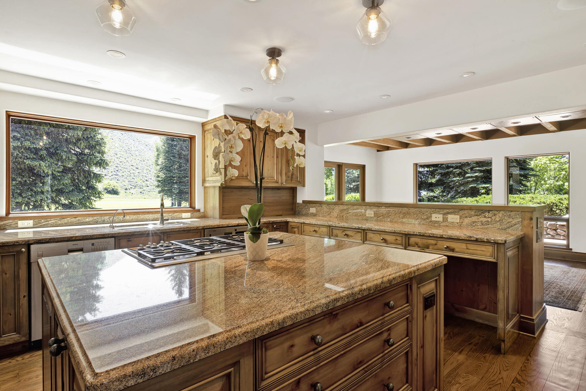 512 Fairway Road Sun Valley, ID 83353 - Photo 10 of 28 Chef's Kitchen