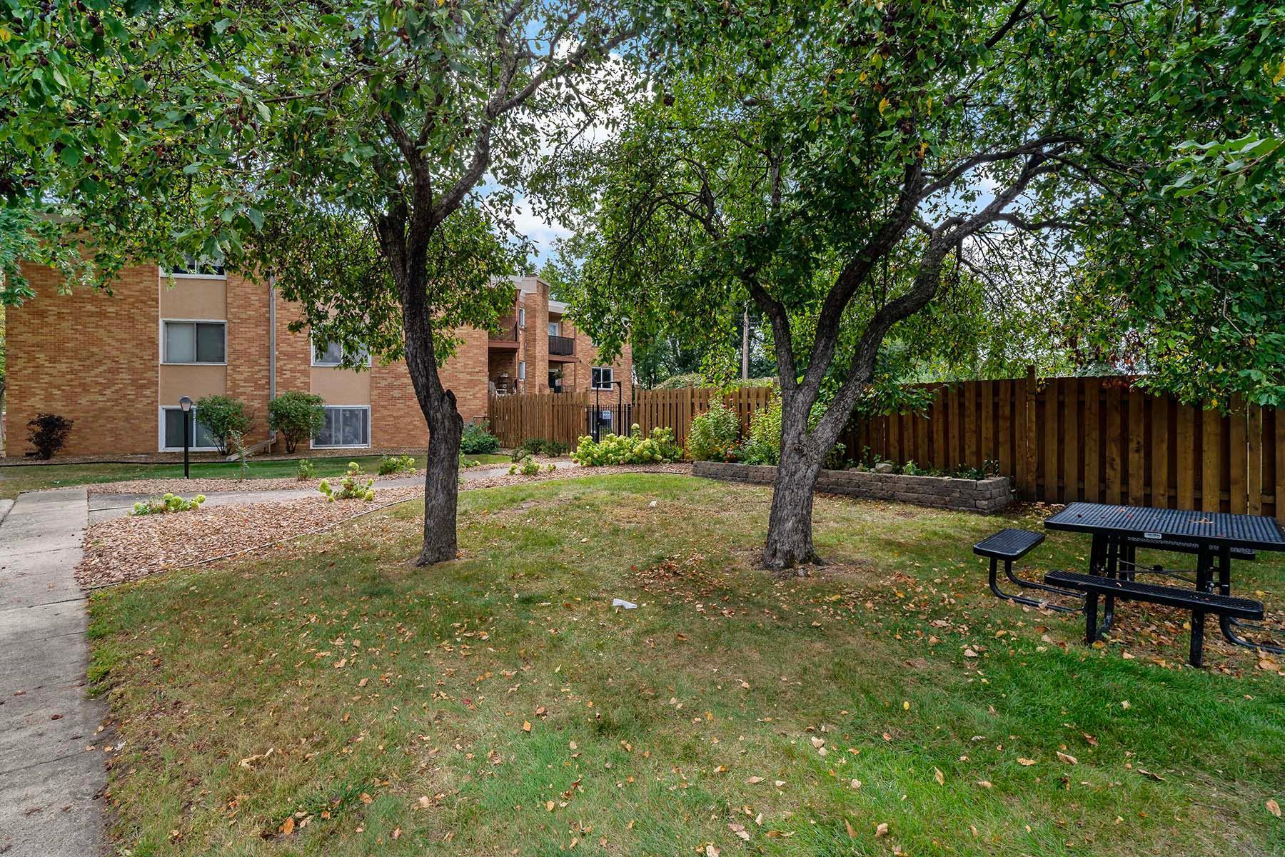 9147 Highway 55, Unit 102 Golden Valley, MN 55427 - Photo 25 of 25