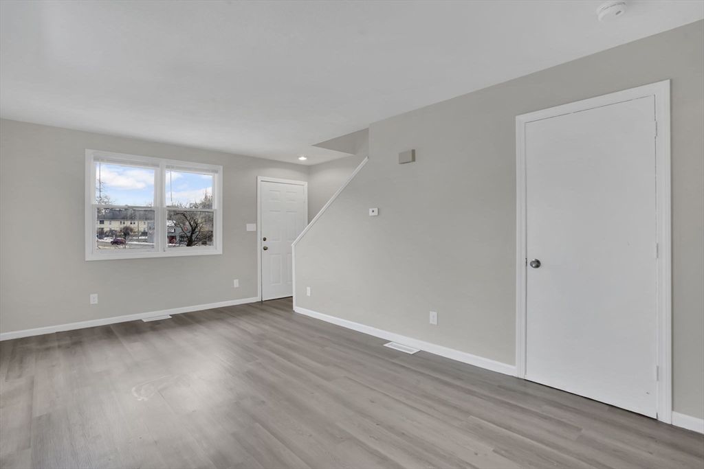 140-142 Cherry Street Springfield, MA 01105 - Photo 5 of 31 Gallery Image 5