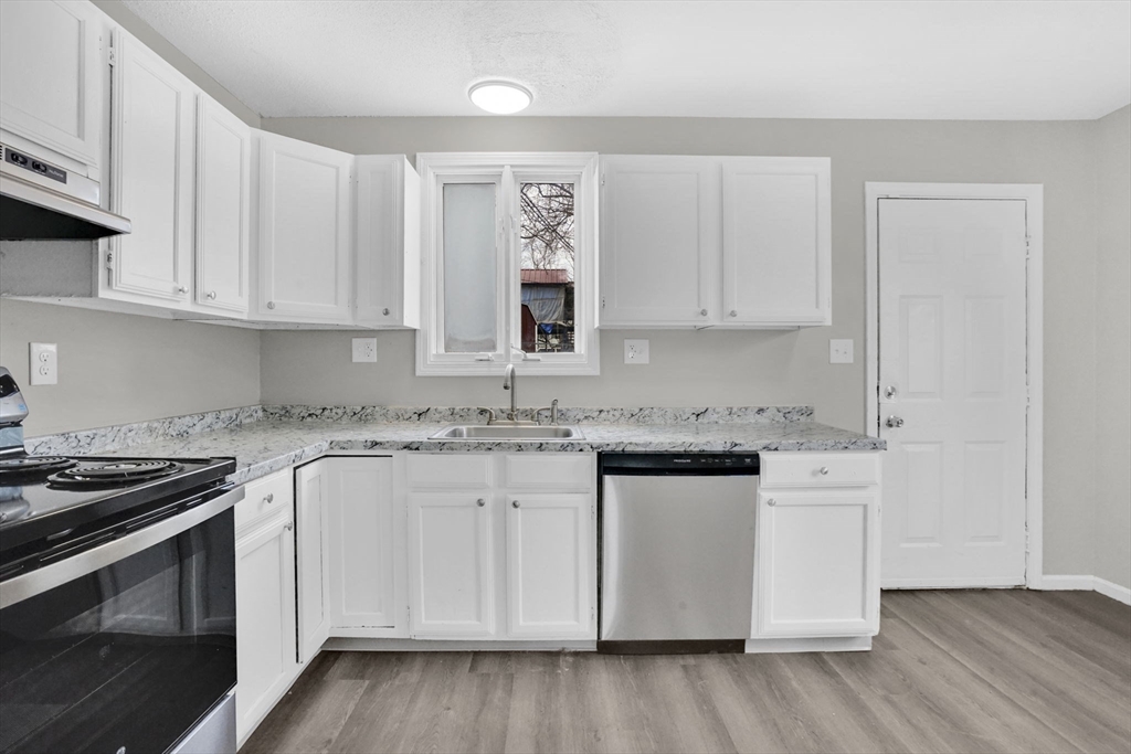 140-142 Cherry Street Springfield, MA 01105 - Photo 9 of 31 Gallery Image 9