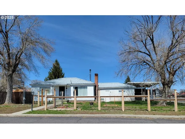 $260,000 | 530 West A Street, Burns, OR 97720