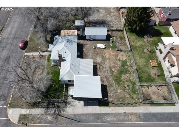 $260,000 | 530 West A Street, Burns, OR 97720