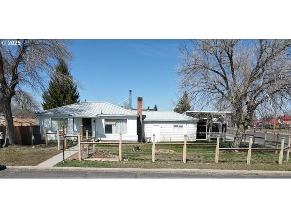 $260,000 | 530 West A Street, Burns, OR 97720