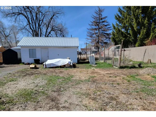$260,000 | 530 West A Street, Burns, OR 97720