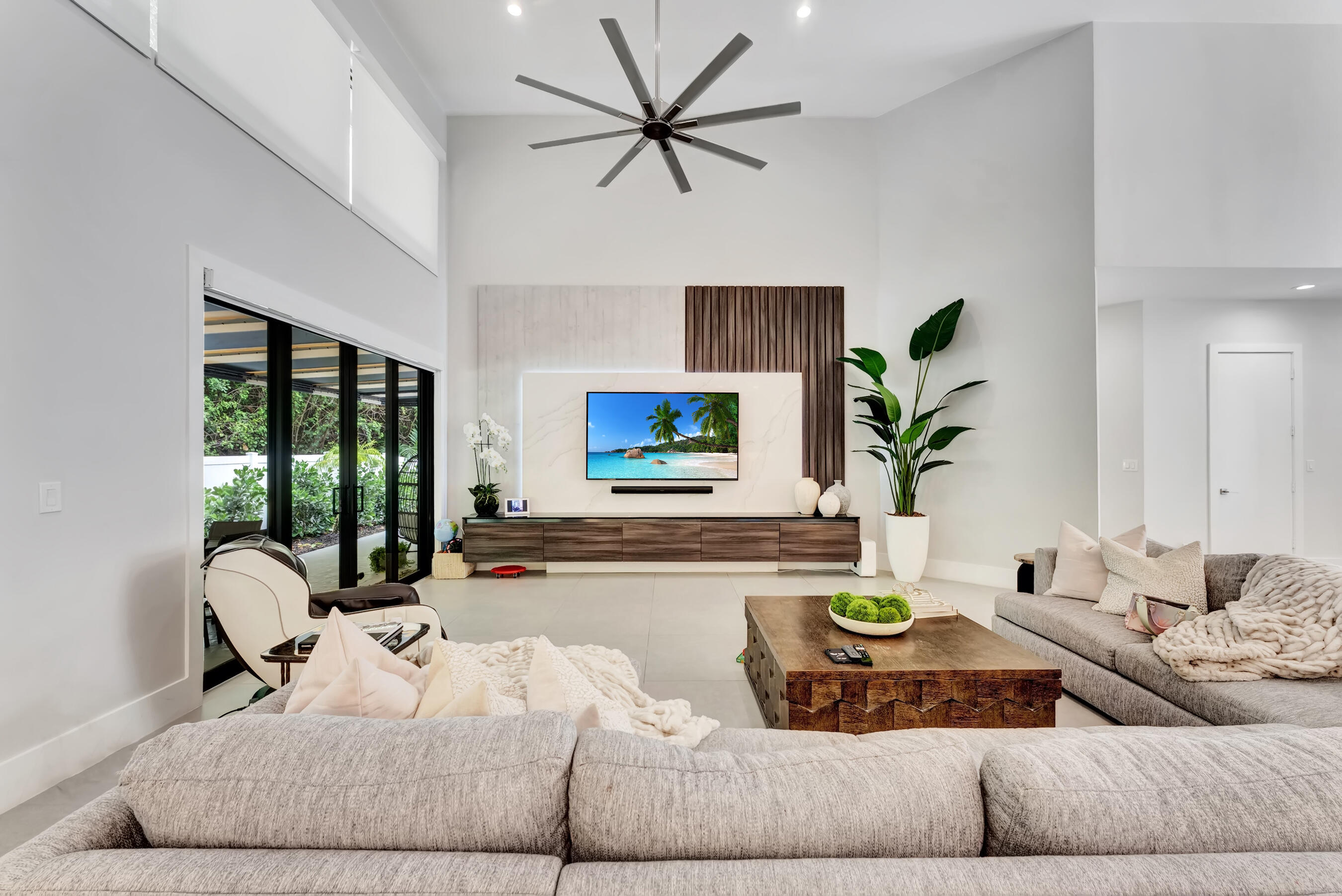 1812 Southwest 17th Street Boca Raton, FL 33486 - Photo 7 of 76 DSC05377