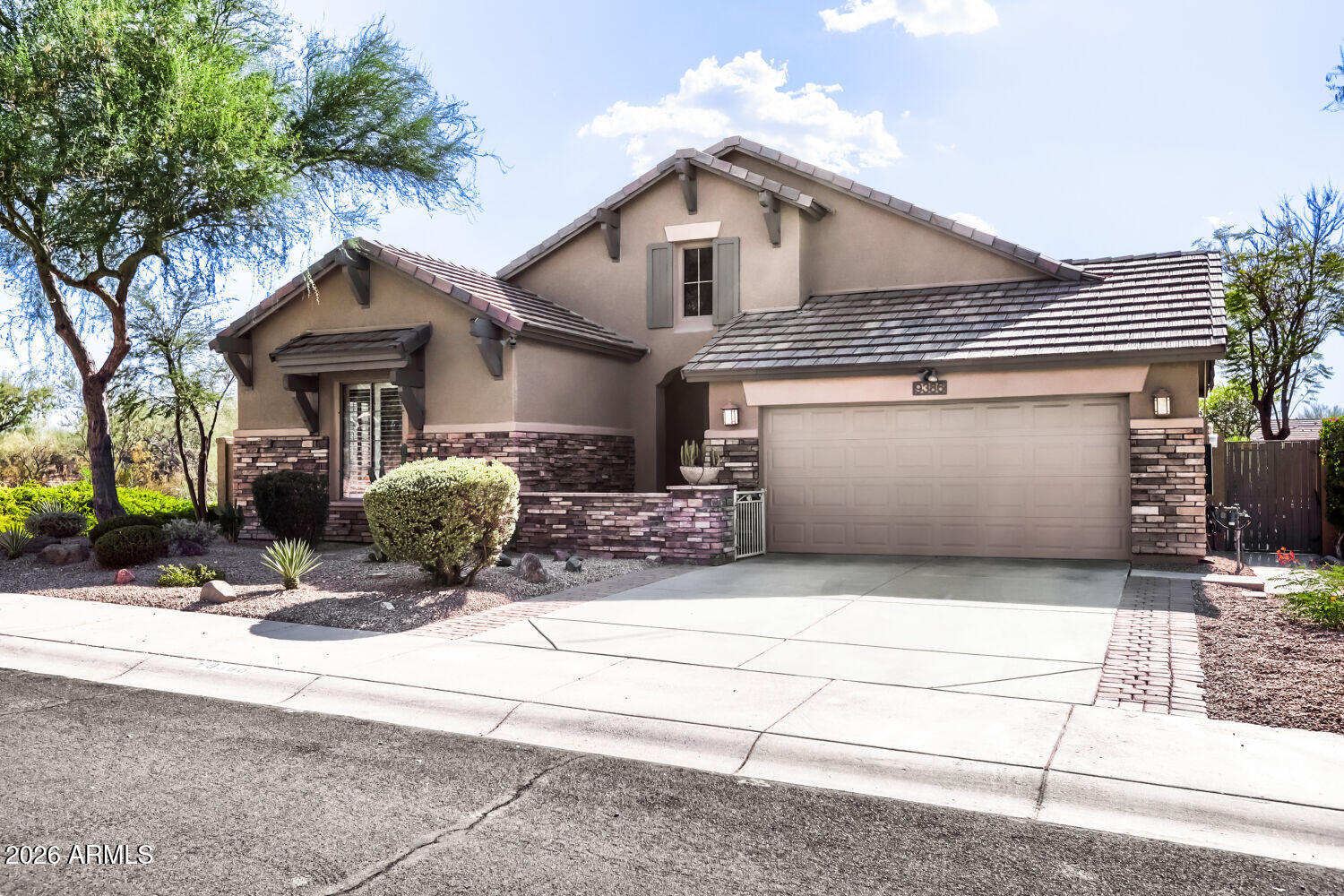 9386 South 181st Drive Goodyear, AZ 85338 - Photo 2 of 27