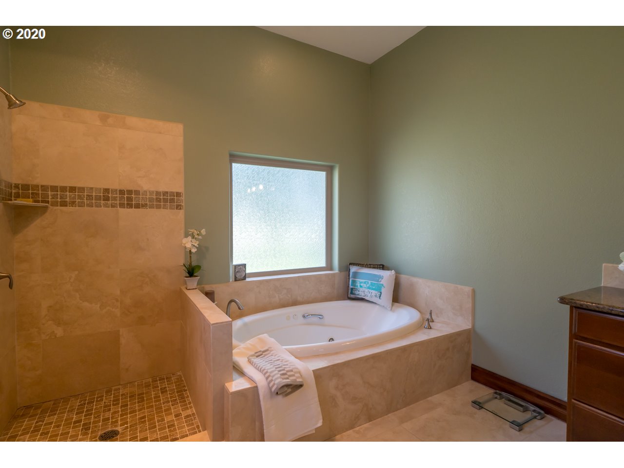 1058 Talbot Road Southeast Jefferson, OR 97352 - Photo 18 of 32 Gallery Image 18