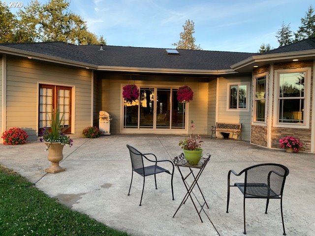 1058 Talbot Road Southeast Jefferson, OR 97352 - Photo 30 of 32 Gallery Image 30