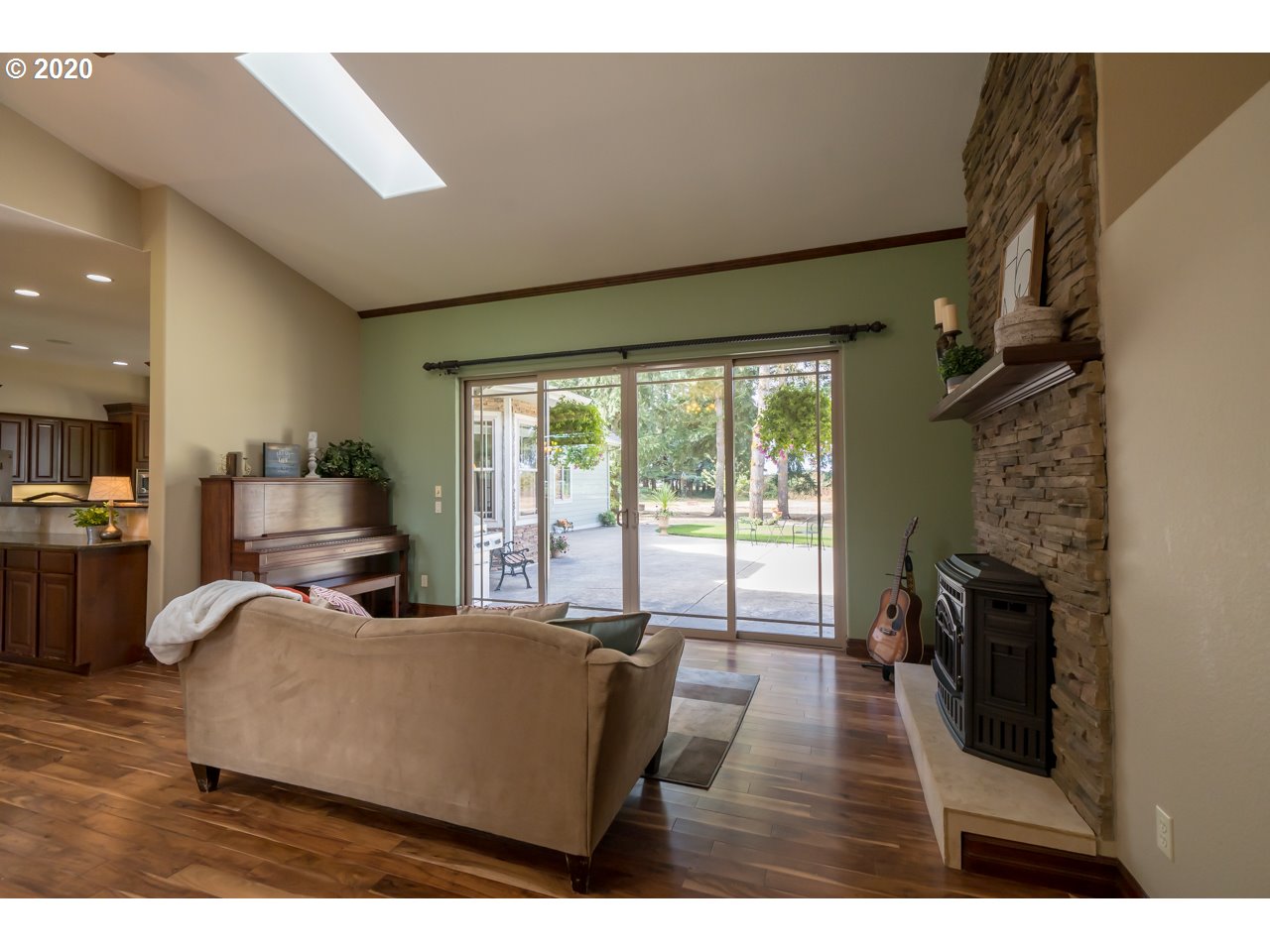 1058 Talbot Road Southeast Jefferson, OR 97352 - Photo 5 of 32 Gallery Image 5