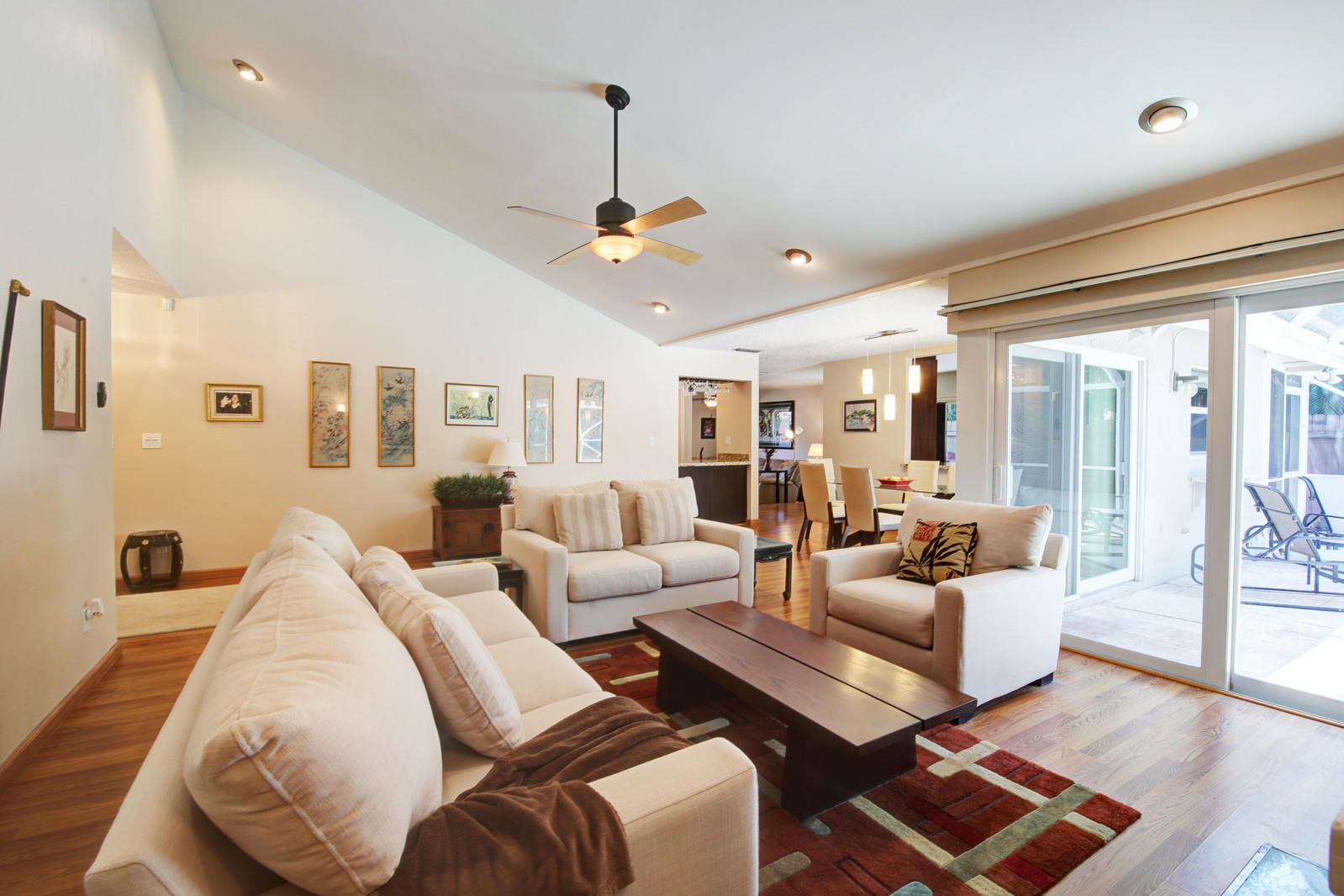 69 Hickory Road, Unit 69 Hollywood, FL 33021 - Photo 8 of 27 08_Living_Room_3_mls