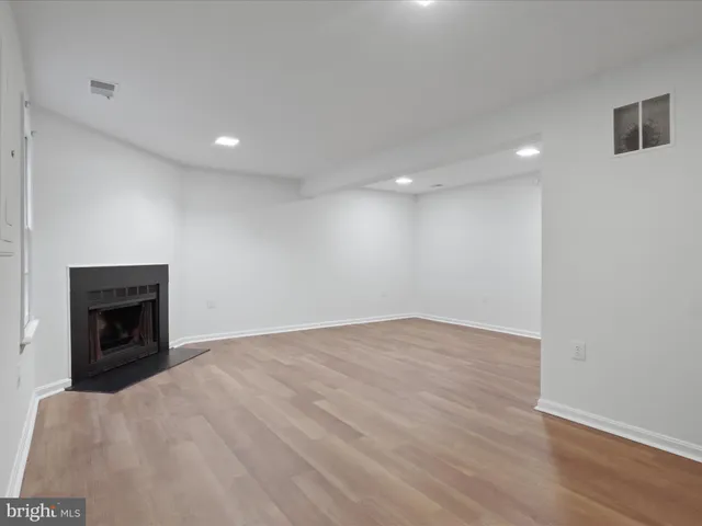 $2,850 | 5513 Ridgeton Hill Court, Fairfax, VA 22032