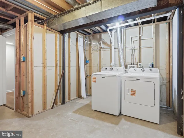 $2,850 | 5513 Ridgeton Hill Court, Fairfax, VA 22032