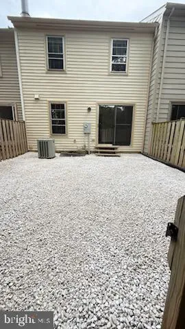 $2,850 | 5513 Ridgeton Hill Court, Fairfax, VA 22032